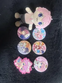 アニメキャラクター 缶バッジセットとぬいぐるみ