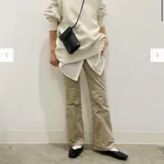 GU✨️コーデュロイフレアパンツ フレアパンツ ストレッチ チノパン ベージュ S