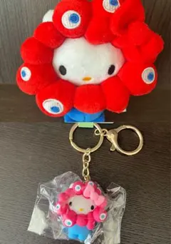 【新品未使用】キティ　ミャクミャク　ぬいぐるみカラビナ付き　キーホルダー