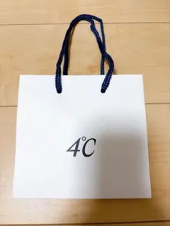 4℃ ショッパー　紙袋のサムネイル