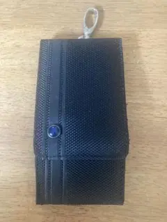 スマホポーチ 縦型 カラビナ付き ブラック