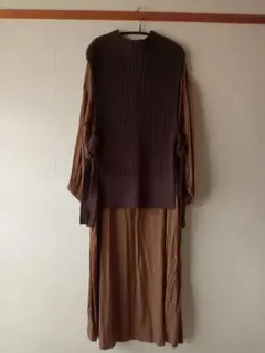 【abahouse ecru】ブラウンロングワンピースとニットのセット