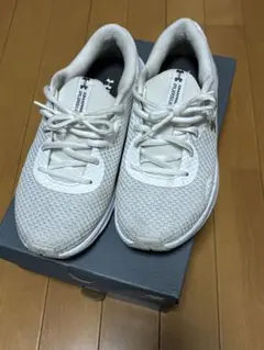 Under Armour Charged Pursuit スニーカーのサムネイル