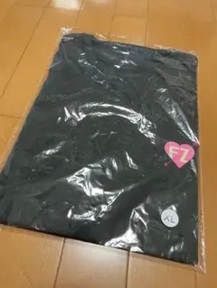 Far East Cafe【小田和正さん】2026記念グラスロゴTシャツ - メルカリ