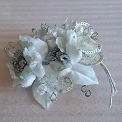 シルバー 花 コサージュ ハンドメイド 【入学,卒業式におすすめ】