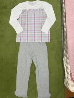 フリル付きチェック柄パジャマセット