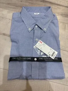 UNIQLO 青と白のチェック柄 スリムフィットシャツ未使用品。
