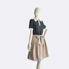 TO BE CHIC トゥービーシック スカート ベージュ リボン 未使用のサムネイル