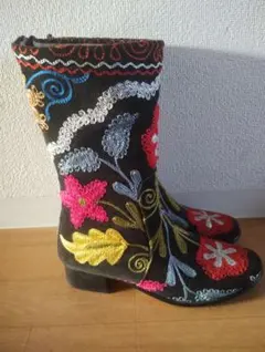 トルコ／ウズベキスタン／ブーツ／スザニ刺繍／一点物／トルコ雑貨