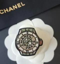 CHANEL シャネル　時計モチーフのピンブローチです。のサムネイル