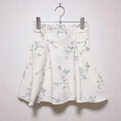 1045 【マジェスティックレゴン】 キュロット　(Ｓ)　スカートパンツ　花柄のサムネイル