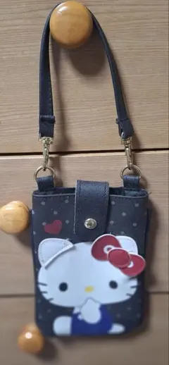 ハローキティ　立体お出かけ2WAYポシェット