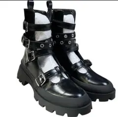 本日限定価格❤️新品未使用❤️ZARAバックルトラックソールショートブーツ✨最終価格