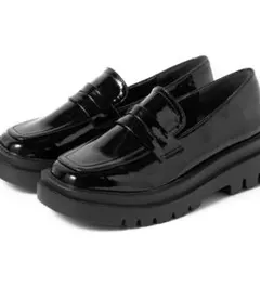 ブラックエナメルローファー厚底