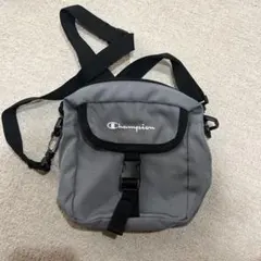 チャンピオン　ショルダーバッグ
