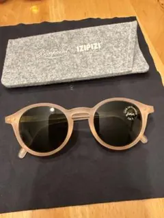 Item thumbnail for item 9cc4d5a7-77b1-43a5-a25c-e70e18d6fd1f