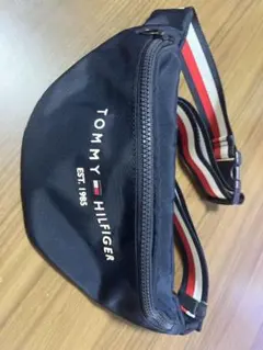TOMMY HILFIGER ボディバッグ ネイビーのサムネイル
