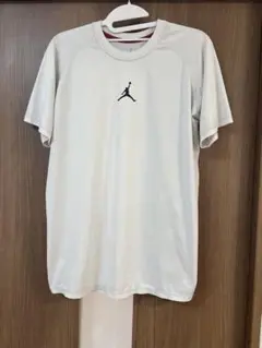 Jordan ホワイト ラグランTシャツ