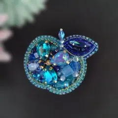 No.153*青い林檎＊ビーズ刺繍ブローチ＊一点もの＊424