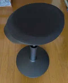 ニトリ　スタンディングチェア
