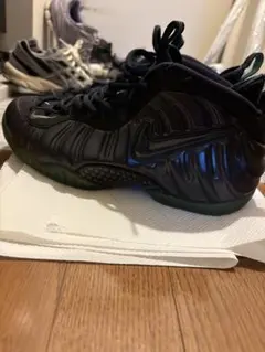 フォームポジット スニーカー