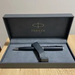 週末割中→3500円　PARKER ボールペン マットブラック 専用ケース付きのサムネイル