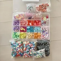 多色ビーズセット カラフルビーズパーツ　大量　まとめ売り　ビーズ&パーツ