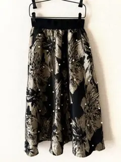 ABITOKYO 花柄 フレアスカート パール付き M 上品 きれいめ 黒