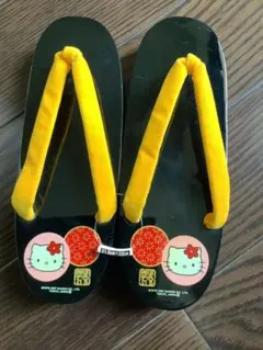 ハローキティ 下駄 22cm 黒/黄色