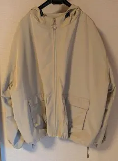 ベージュ フード付き マウンテンパーカー