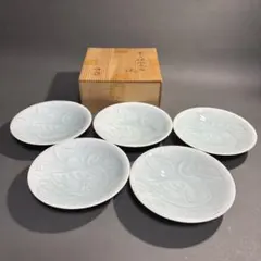 人間国宝　塚本快示　白瓷　木葉文　高台皿　共箱　栞 人間国宝塚本快示 快山窯 大輪菊文高台皿 共箱 陶器 皿 和 陶芸