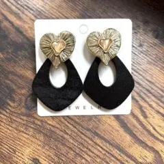 Item thumbnail for item 579f9149-5b60-4942-81c2-1103da1b012a