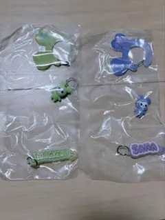 【2個セット】TWICE LOVELYS アクリルカラビナフロッキーマスコット