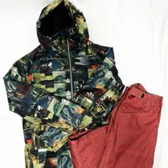 スノーボードウェア　上下セット　上Mサイズ　下Sサイズ