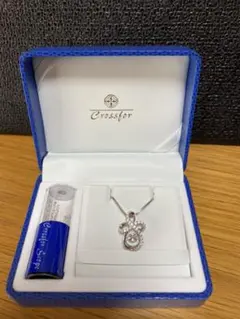 クロスフォー ネックレス　ダンシングストーン