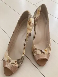 MEDA オープントゥパンプス