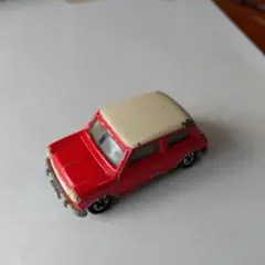 トミカ ミニ クーパー 赤 白屋根