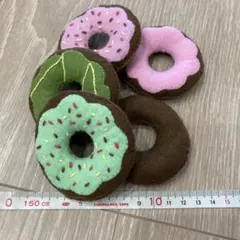 ハンドメイド　フェルト製ドーナツ 5個セット