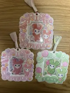 TWICE ラブリー　カードホルダー