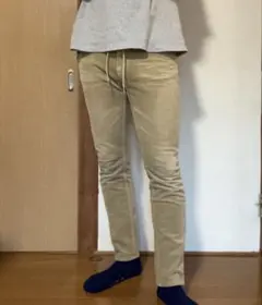 スキニーパンツ