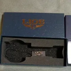 LIGE POEDAGAR ブランドロゴ入りタグ