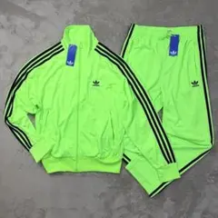 新品 XLサイズ アディダスオリジナルス 上下セット ジャージ 緑