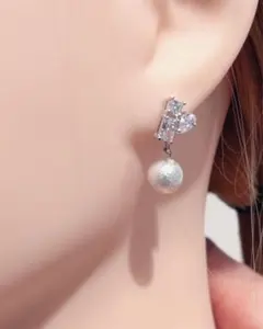 ステンレス　ビジューキラキラパール　ピアス　卒業式　結婚式　金属アレルギー対応