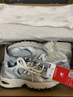 New Balance 530ka シルバー/ネイビー ニューバランスのサムネイル