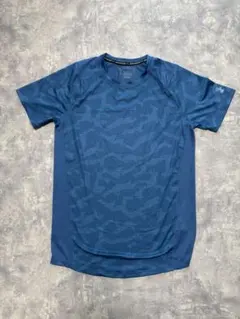 Under Armour ネイビー トップス　Tシャツ