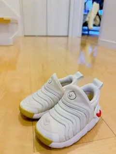 ★美品★Nike スリッポンシューズ ホワイト　12cm