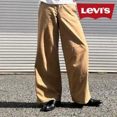 Levi's リーバイス ワイド バギーフレア トラウザーチノパンツ ベージュのサムネイル