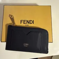 美品 FENDI フェンディ セレリア ラウンドファスナー 長財布 スタッズ