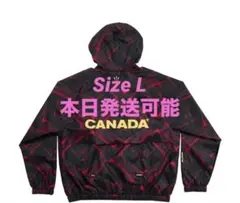 on グラデーションレッド ウィンドブレーカー - メルカリ