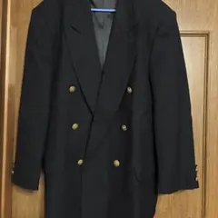 金ボタンダブルブレザー